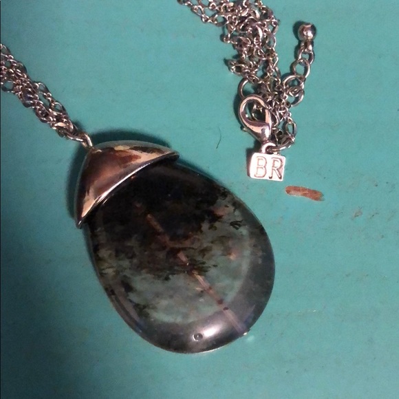 Banana republic long pendant necklace - Picture 3 of 3